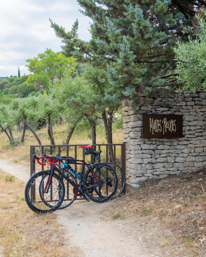 Les Milles Roches Bed & Breakfast Gordes Bagian luar foto